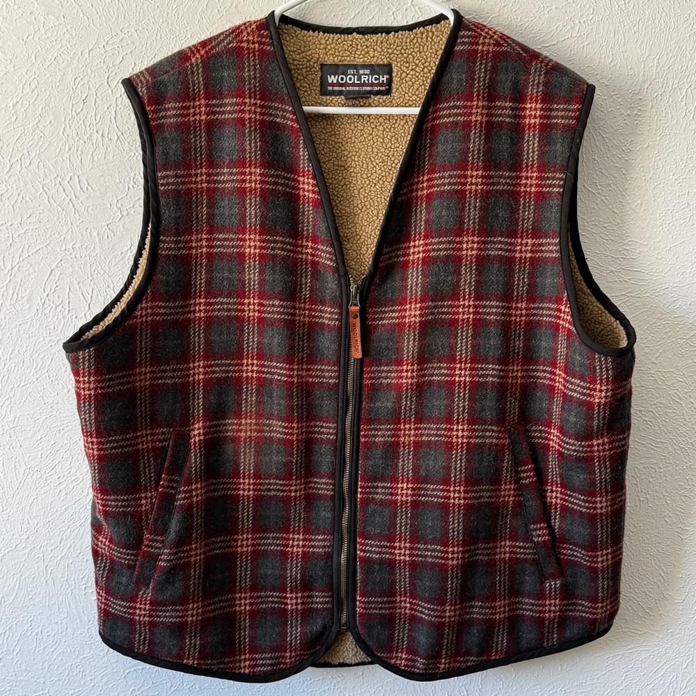 Woolrich Merlot Ranch Plaid Sherpa Lined Wool Vest. Men’s Size L